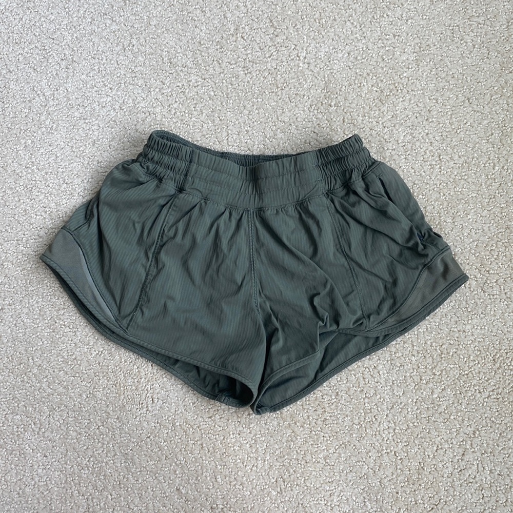 Lululemon Green Hotty Hot Shorts Size 2